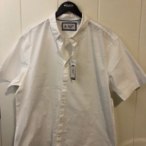 Brand new,never worn men’s authentic Penguin shirt
